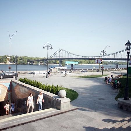 Podil Apart Near Poschtova Square History Center Kiev Bagian luar foto