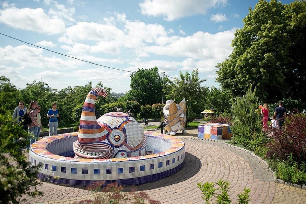 Podil Apart Near Poschtova Square History Center Kiev Bagian luar foto