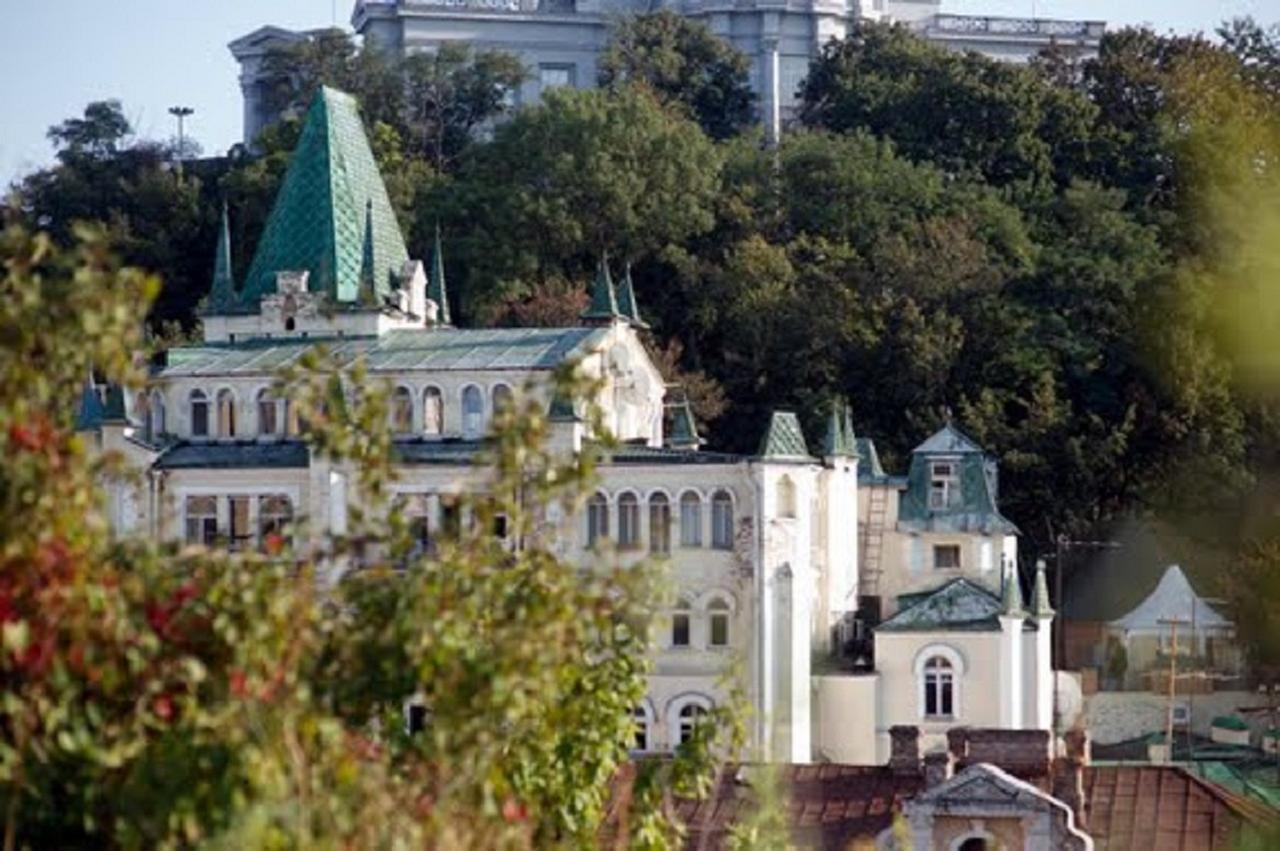 Podil Apart Near Poschtova Square History Center Kiev Bagian luar foto
